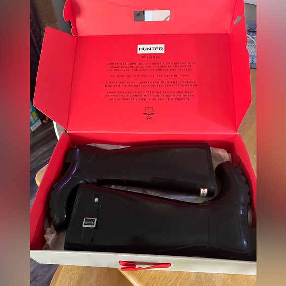 Original Tall Gloss Hunter Rain Boots - Picture 4 of 5